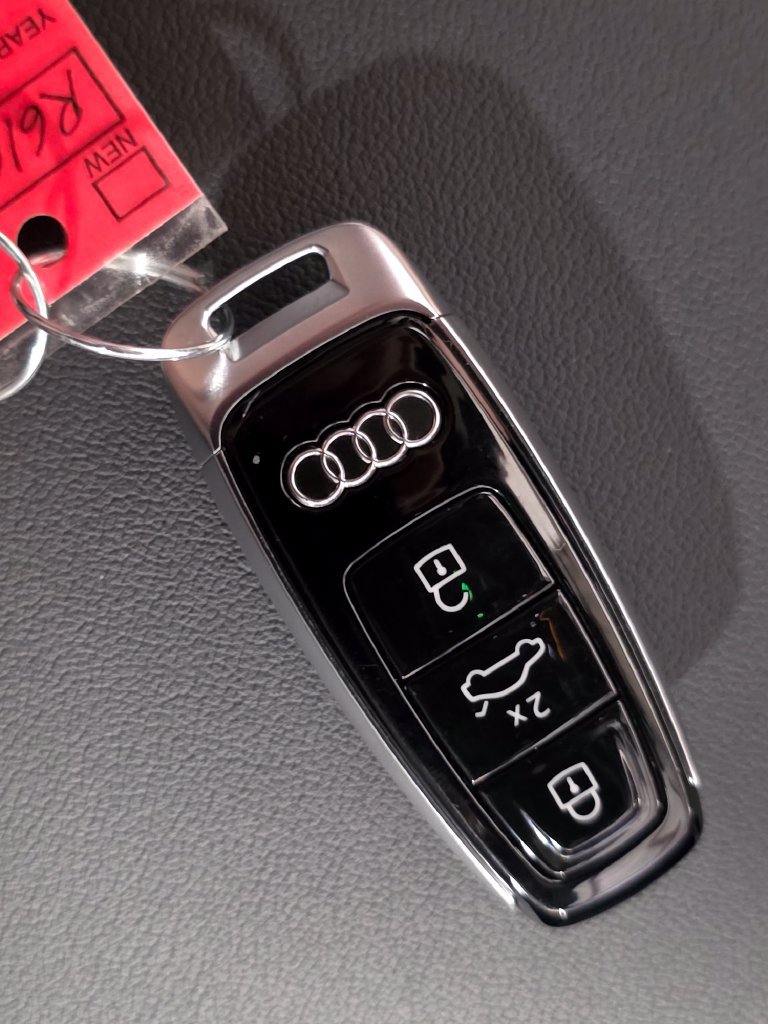 Used 2023 Audi Q8 Premium Plus AWD/4WD image 38