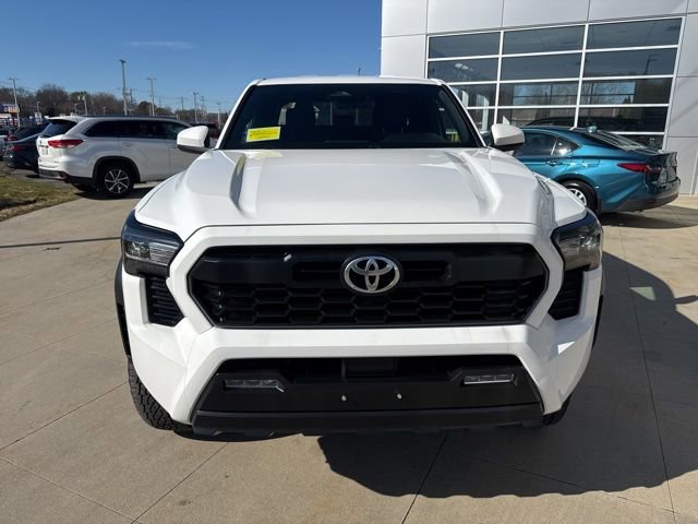 Used 2024 Toyota Tacoma TRD Off-Road AWD/4WD image 2