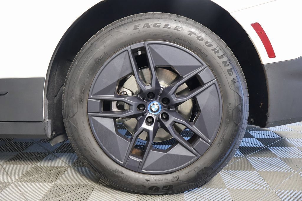 Certified 2024 BMW iX xDrive50 w/ Convenience Package AWD/4WD image 15