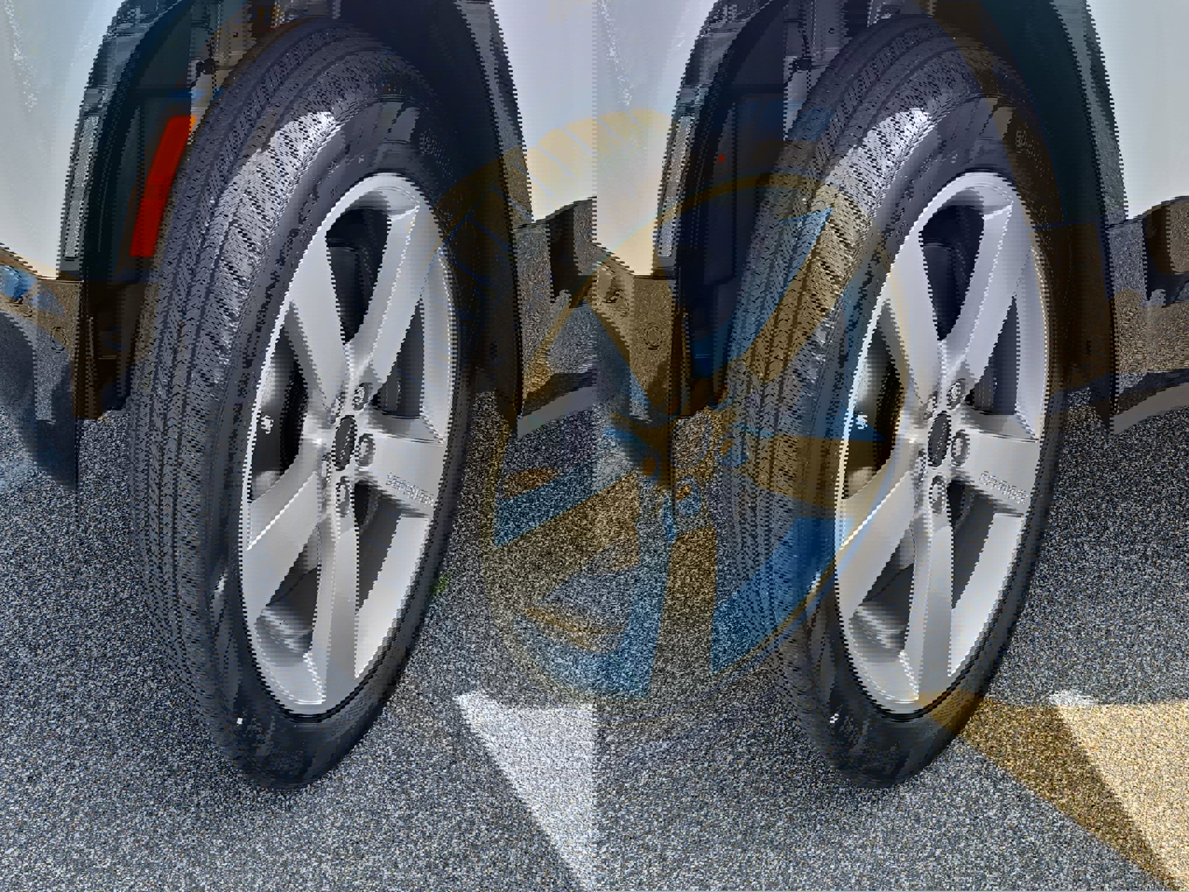 New 2026 Land Rover Defender 110 X-Dynamic SE image 30