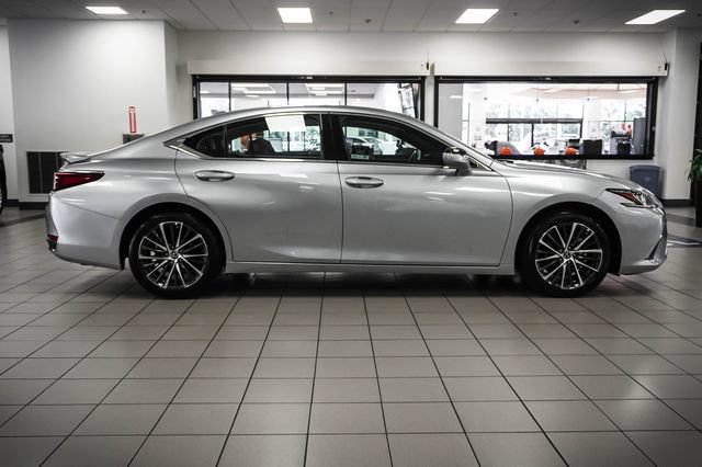 Certified 2025 Lexus ES 300h w/ Premium Package FWD image 5