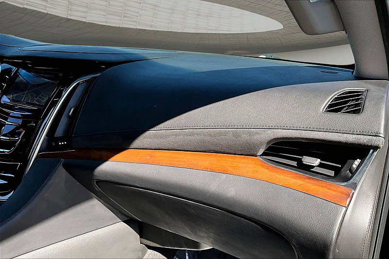 Used 2019 Cadillac Escalade 2WD image 17