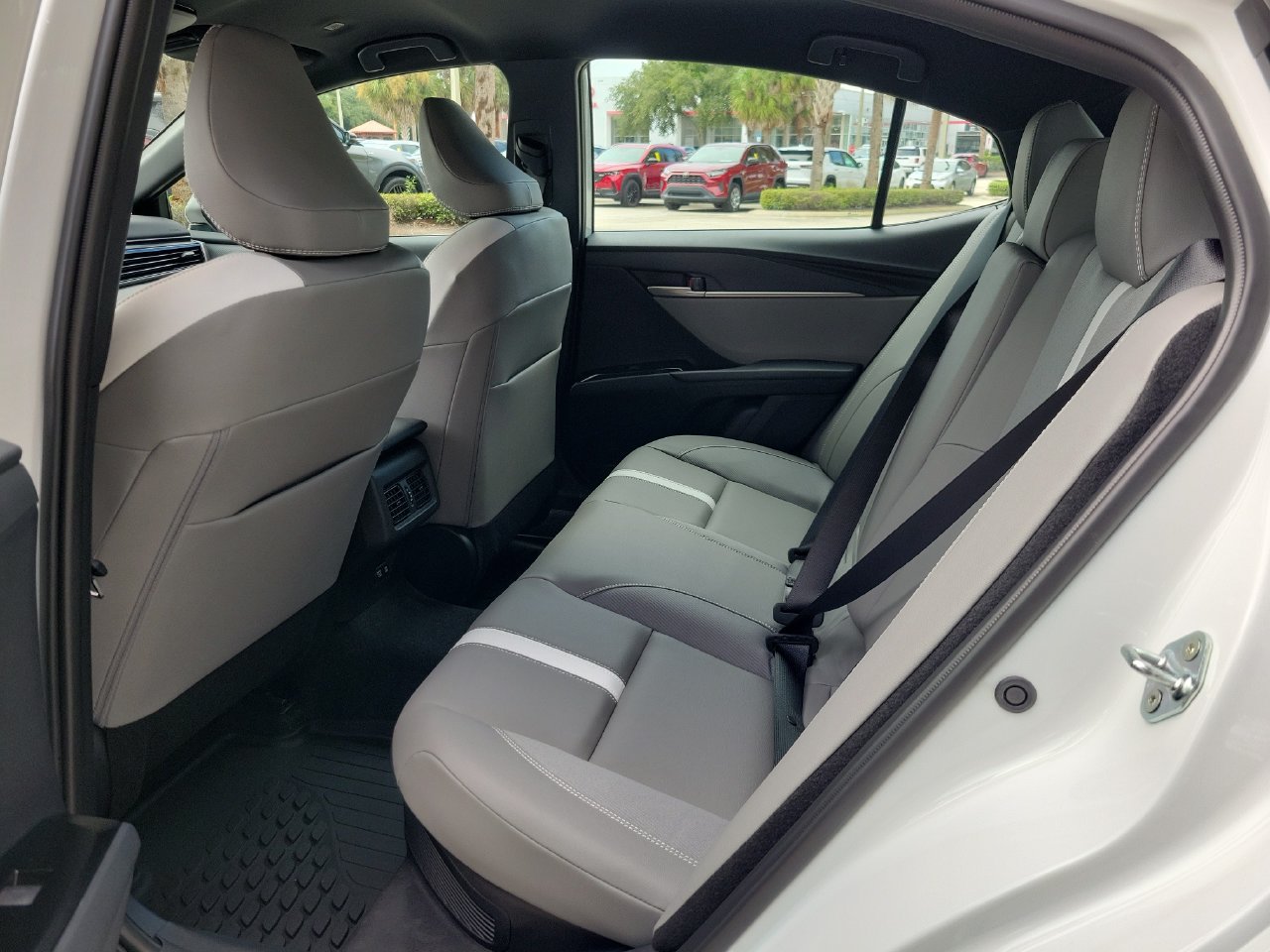 Used 2026 Toyota Camry SE w/ Multimedia Upgrade Package FWD image 11