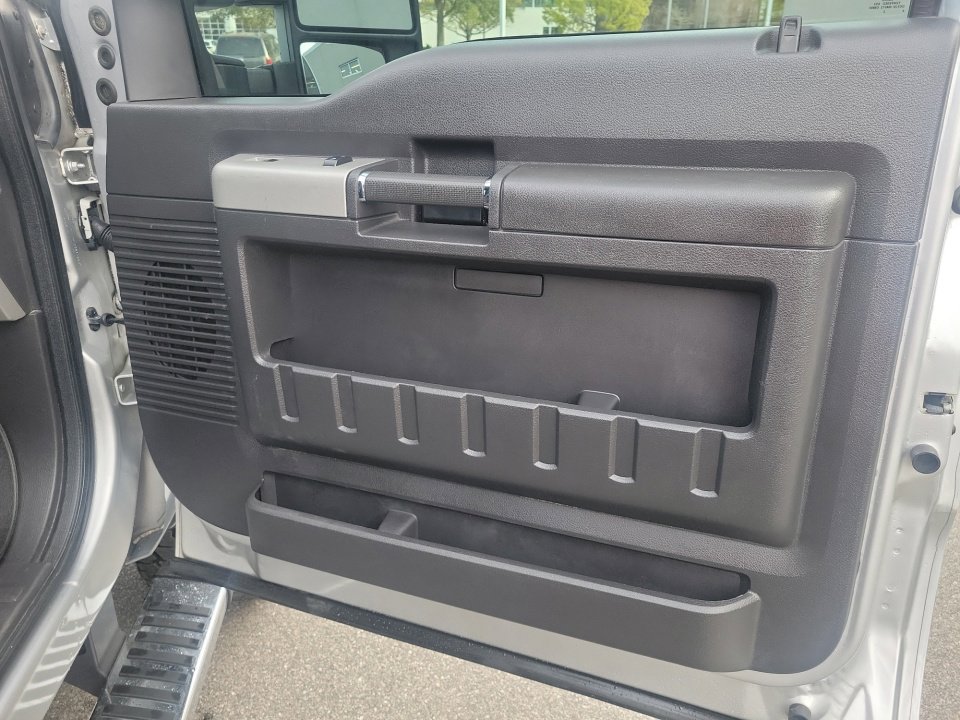 Used 2015 Ford F250 Lariat w/ Chrome Package image 35