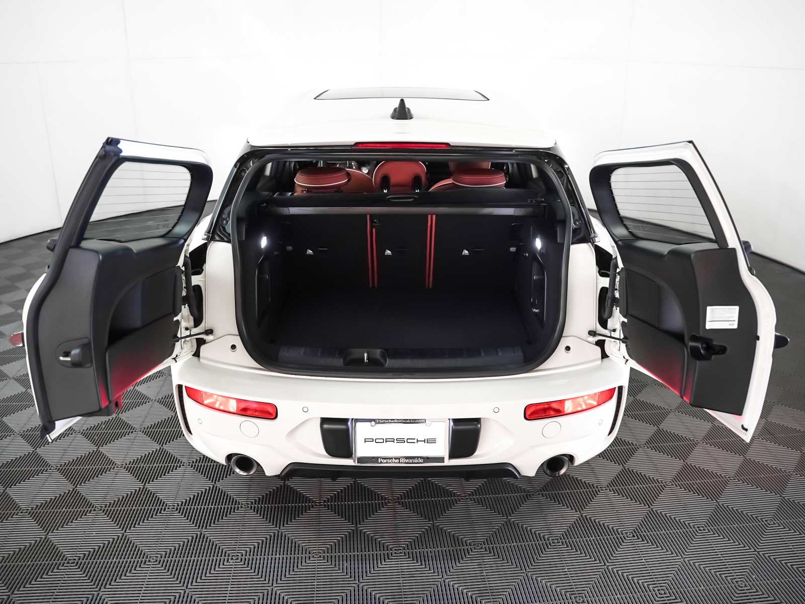 Used 2023 MINI Cooper Clubman John Cooper Works image 8