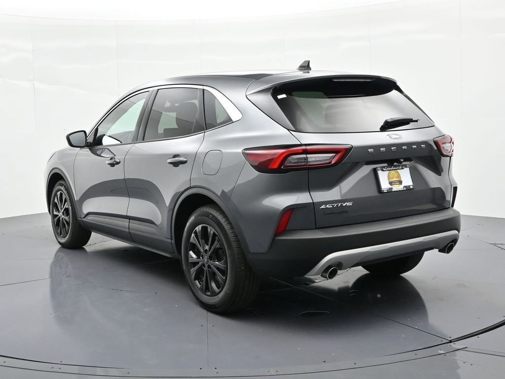 Used 2024 Ford Escape Active w/ Cold Weather Package image 8