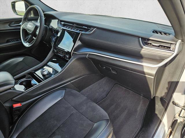 Used 2023 Jeep Grand Cherokee L Laredo image 23