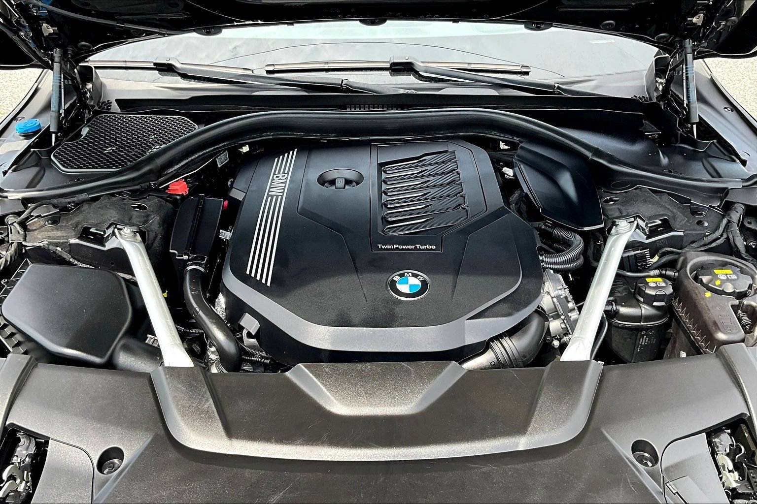 Used 2022 BMW 740i RWD image 27