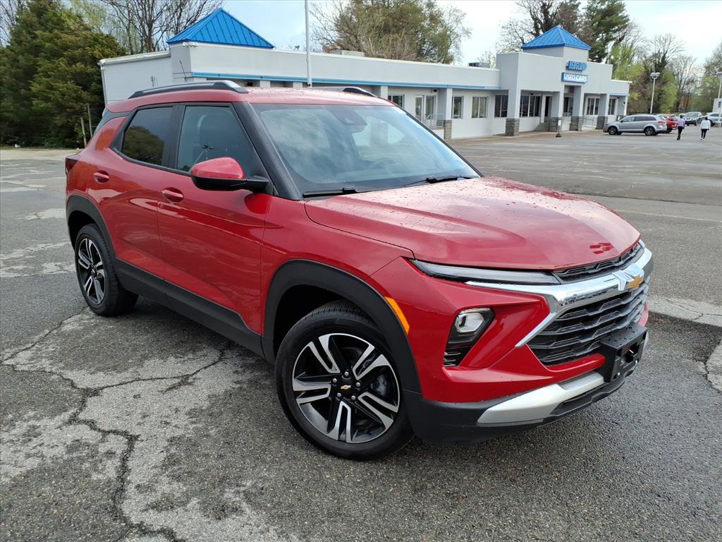 Used 2026 Chevrolet TrailBlazer LT w/ Convenience Package image 2
