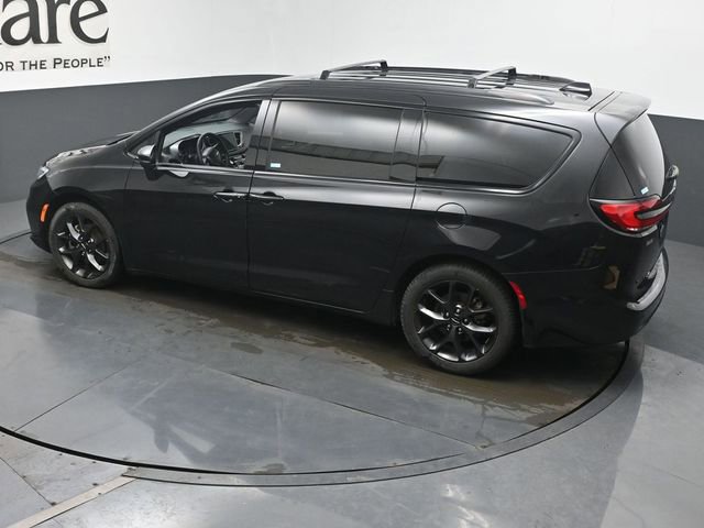 Used 2023 Chrysler Pacifica Touring-L w/ S Appearance Package FWD image 42