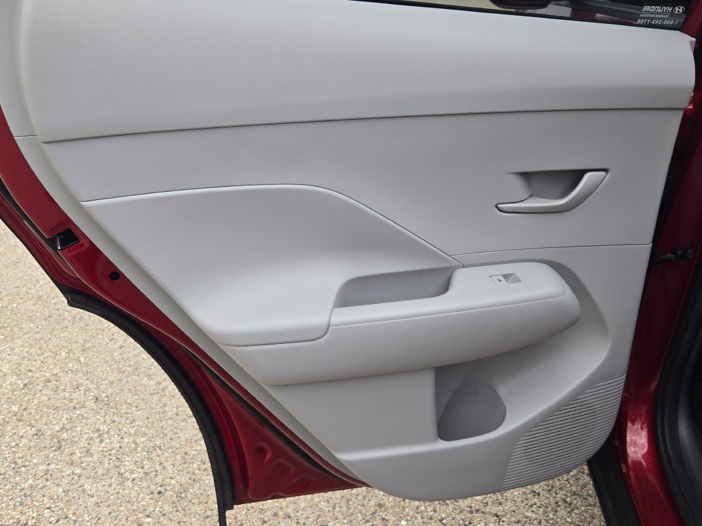 Used 2025 Hyundai Kona SEL AWD/4WD image 18