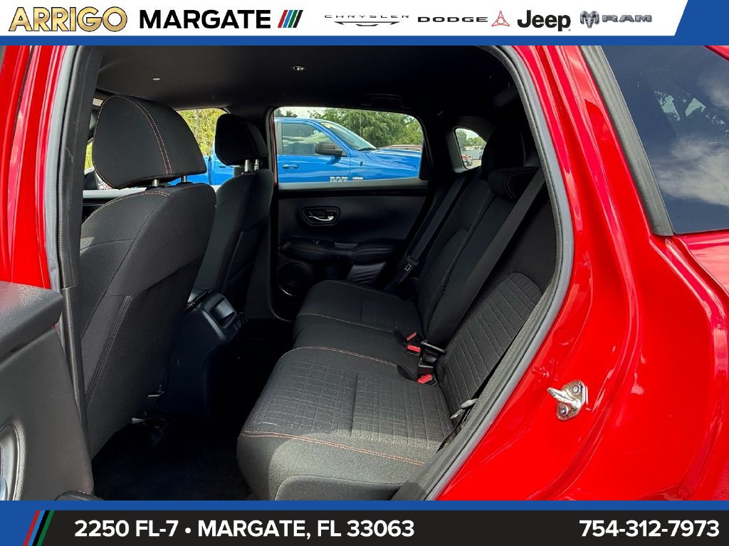Used 2025 Honda HR-V Sport image 11