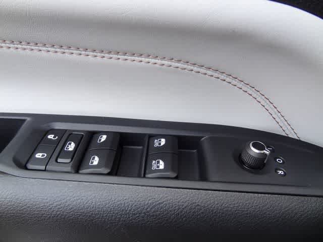 Used 2026 Jeep Compass Limited w/ Sun, Sound & Navigation Group AWD/4WD image 15