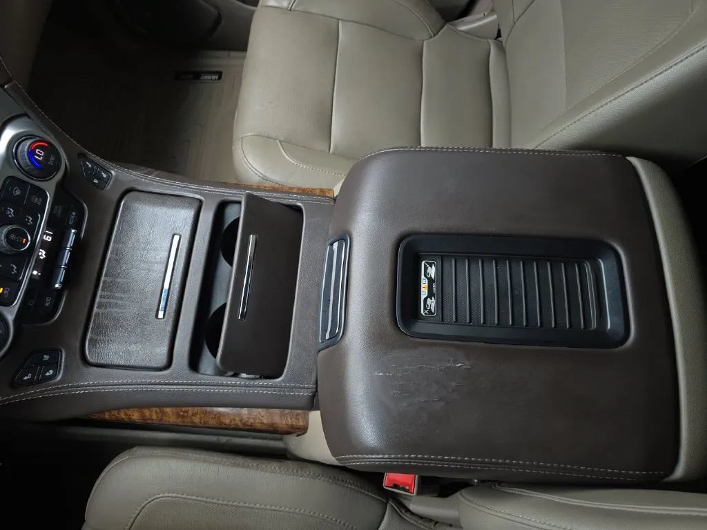 Used 2020 Chevrolet Tahoe Premier RWD image 17