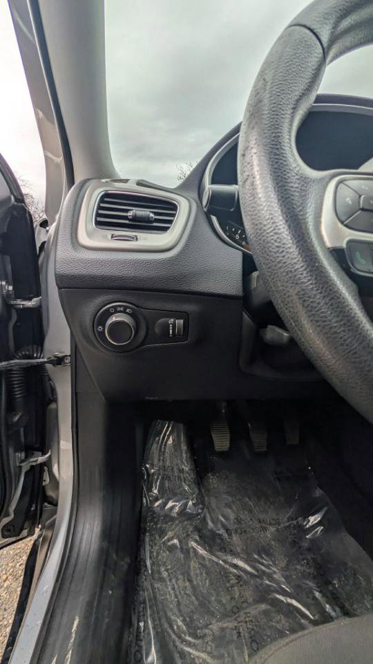 Used 2018 Jeep Compass Sport image 17