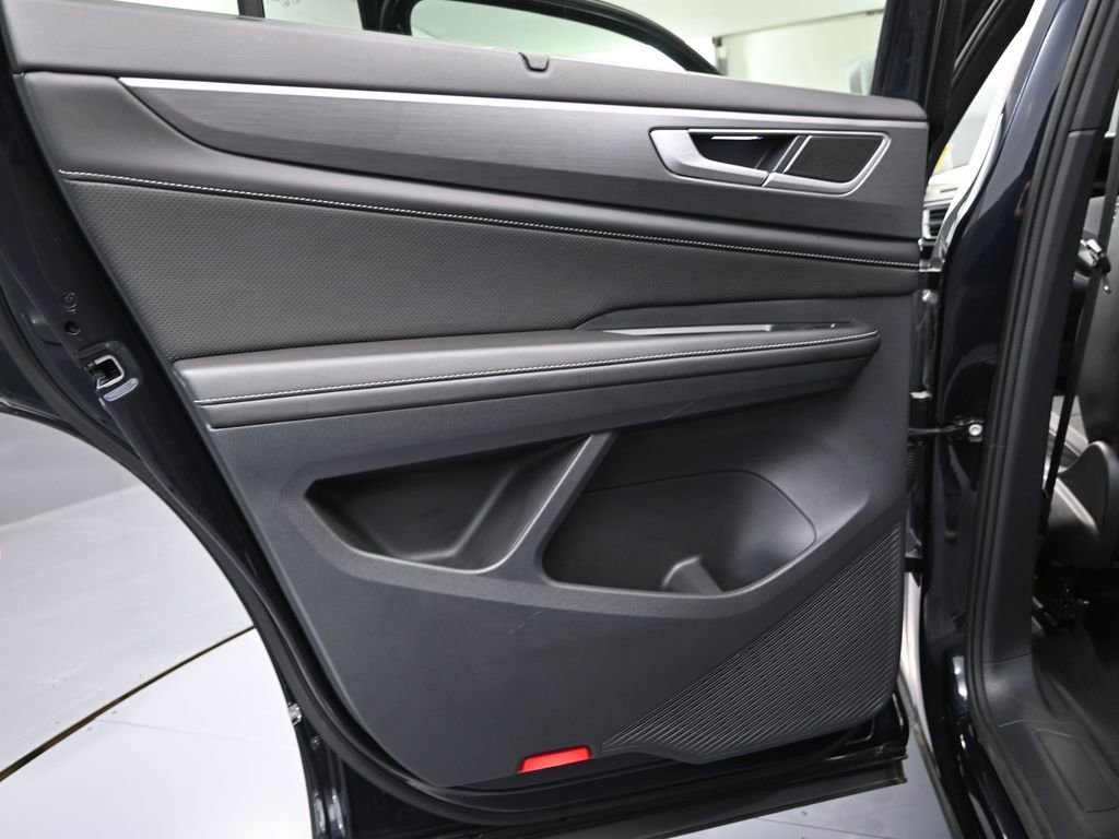 Used 2024 Volkswagen Atlas Cross Sport SE image 35