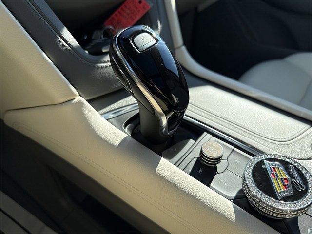 Used 2023 Cadillac XT6 Premium Luxury image 16