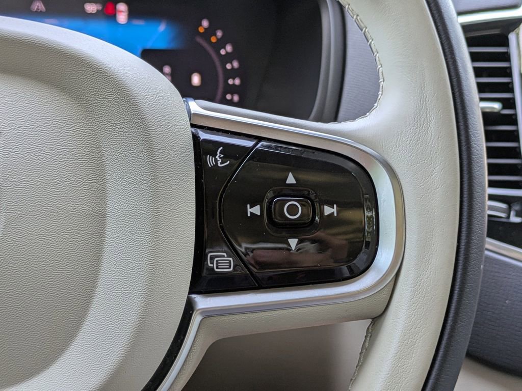 Certified 2024 Volvo XC90 B6 Plus w/ Protection Package Premier AWD/4WD image 28