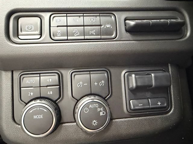 Certified 2024 Chevrolet Tahoe High Country w/ Advanced Technology Package AWD/4WD image 17