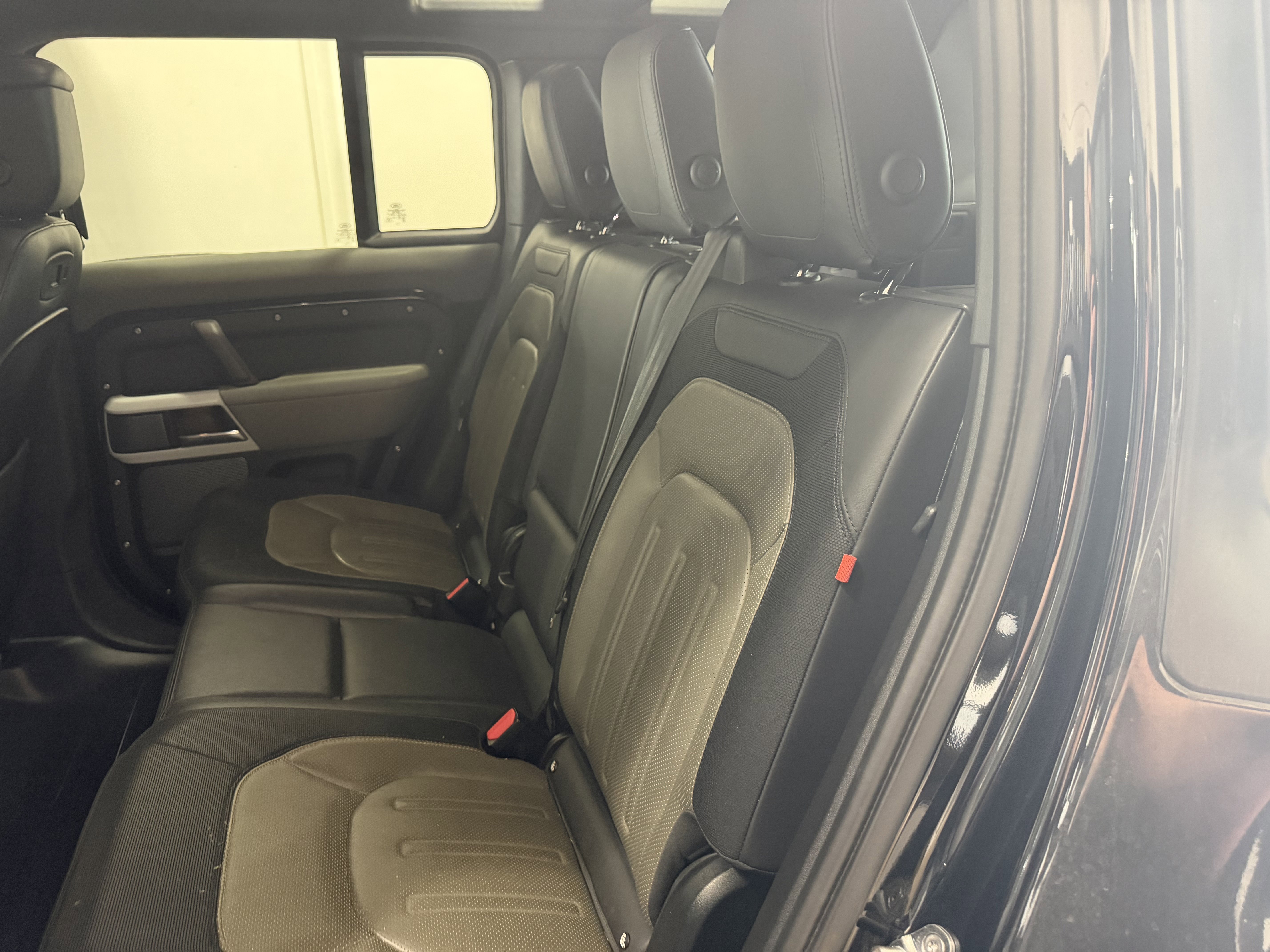 Used 2022 Land Rover Defender 110 X-Dynamic HSE AWD/4WD image 28