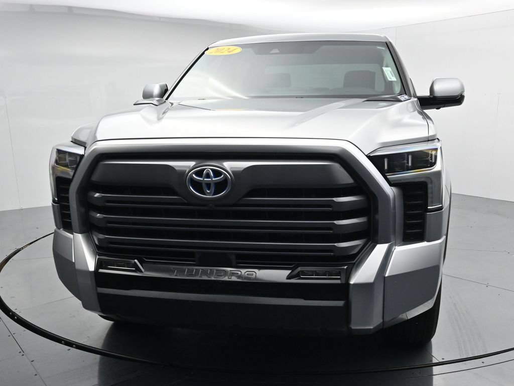 Used 2024 Toyota Tundra Limited AWD/4WD image 3