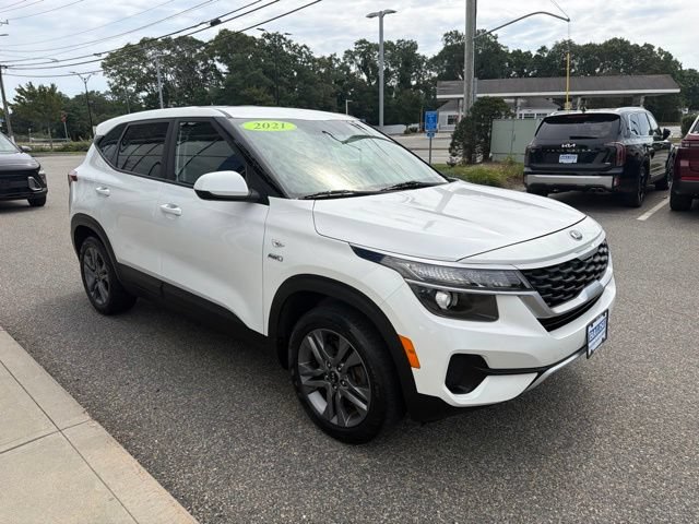 Used 2021 Kia Seltos LX w/ Paint Protection Package AWD/4WD image 9