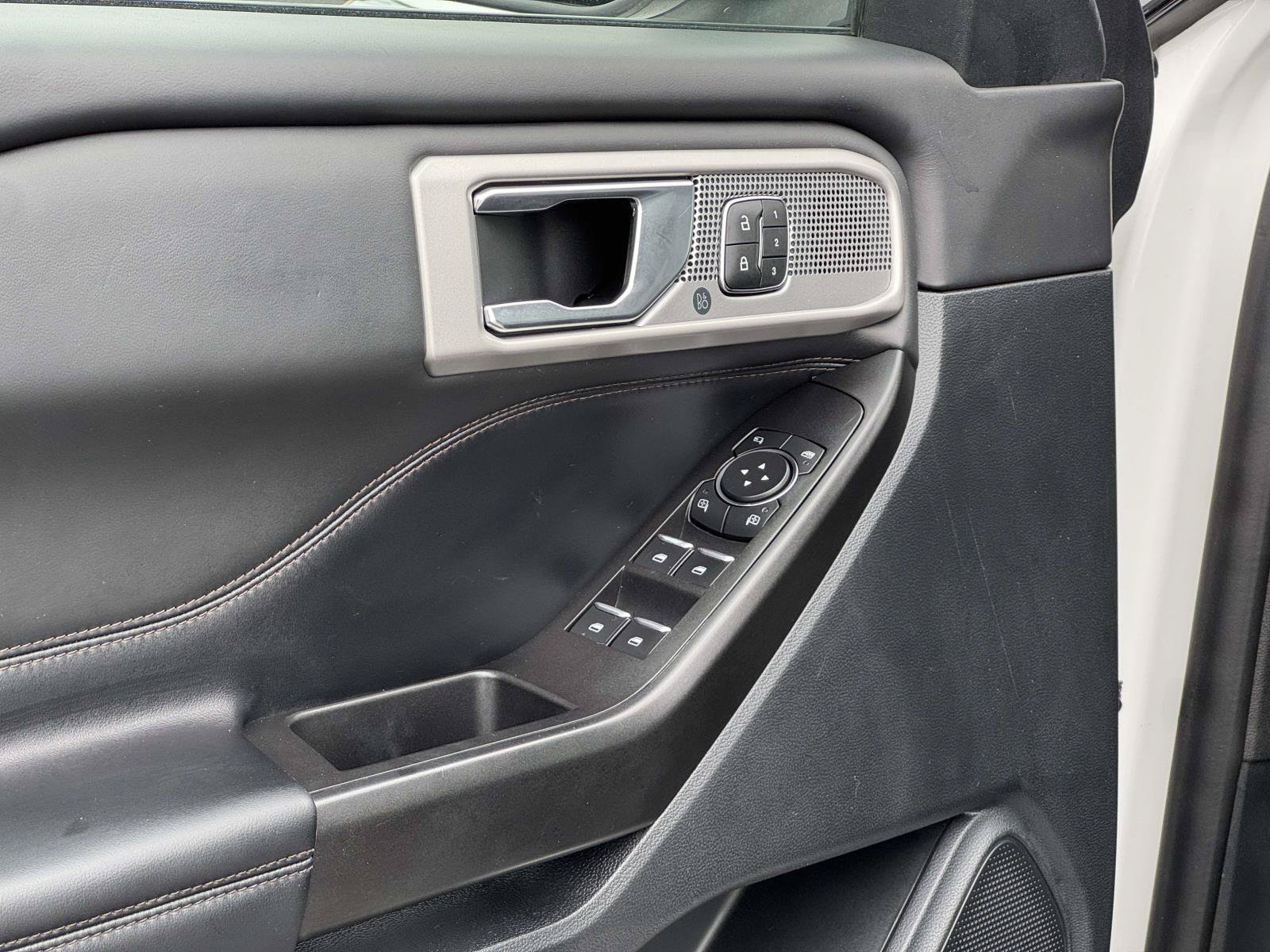 Used 2020 Ford Explorer Platinum AWD/4WD image 20