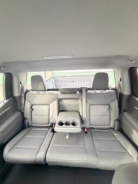 New 2026 GMC Sierra 1500 SLT w/ SLT Premium Package image 15