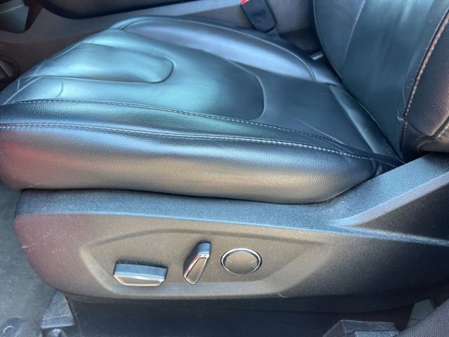 Used 2017 Ford Edge Titanium w/ Technology Package AWD/4WD image 23