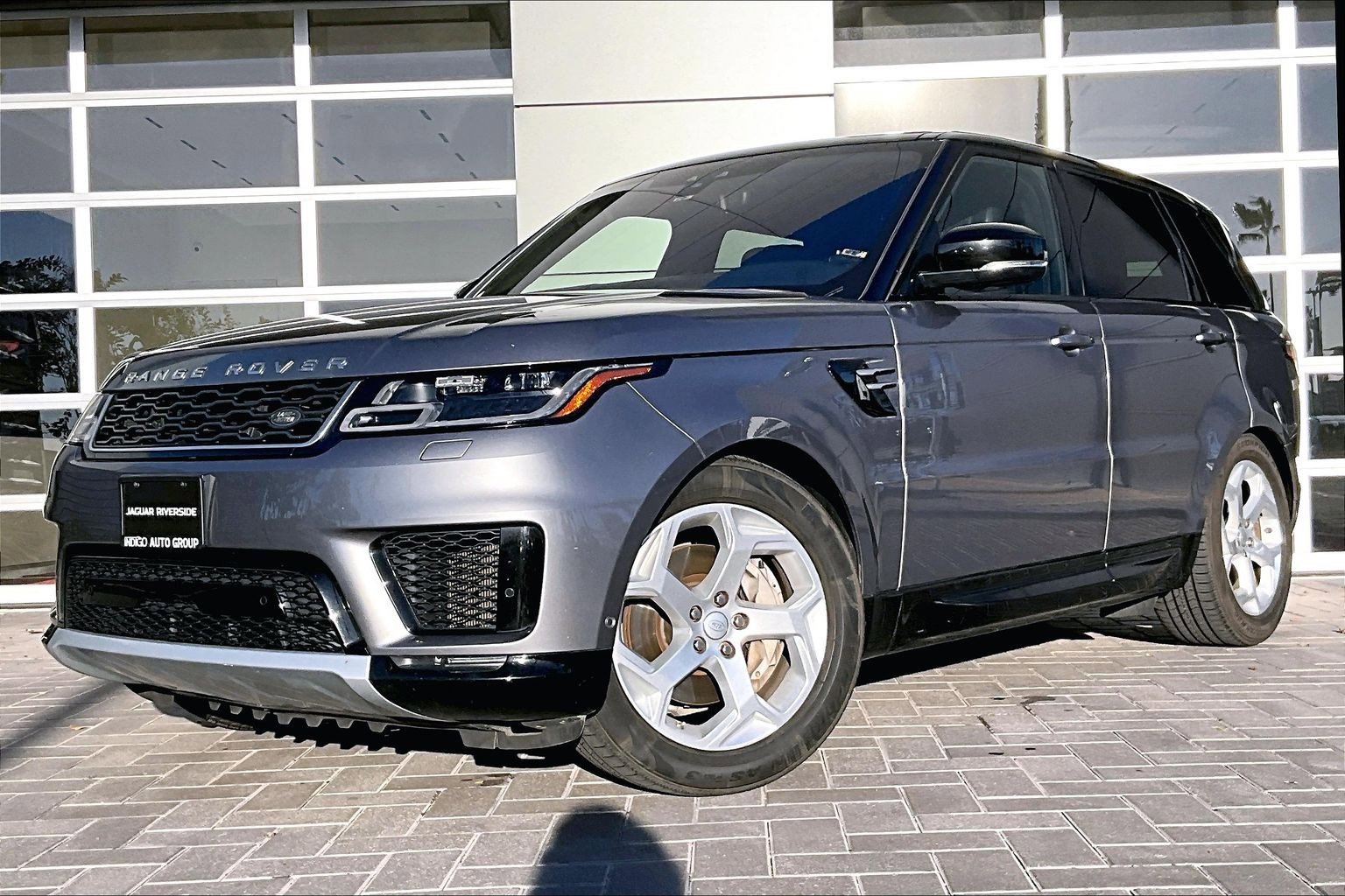 Used 2020 Land Rover Range Rover Sport HSE image 1