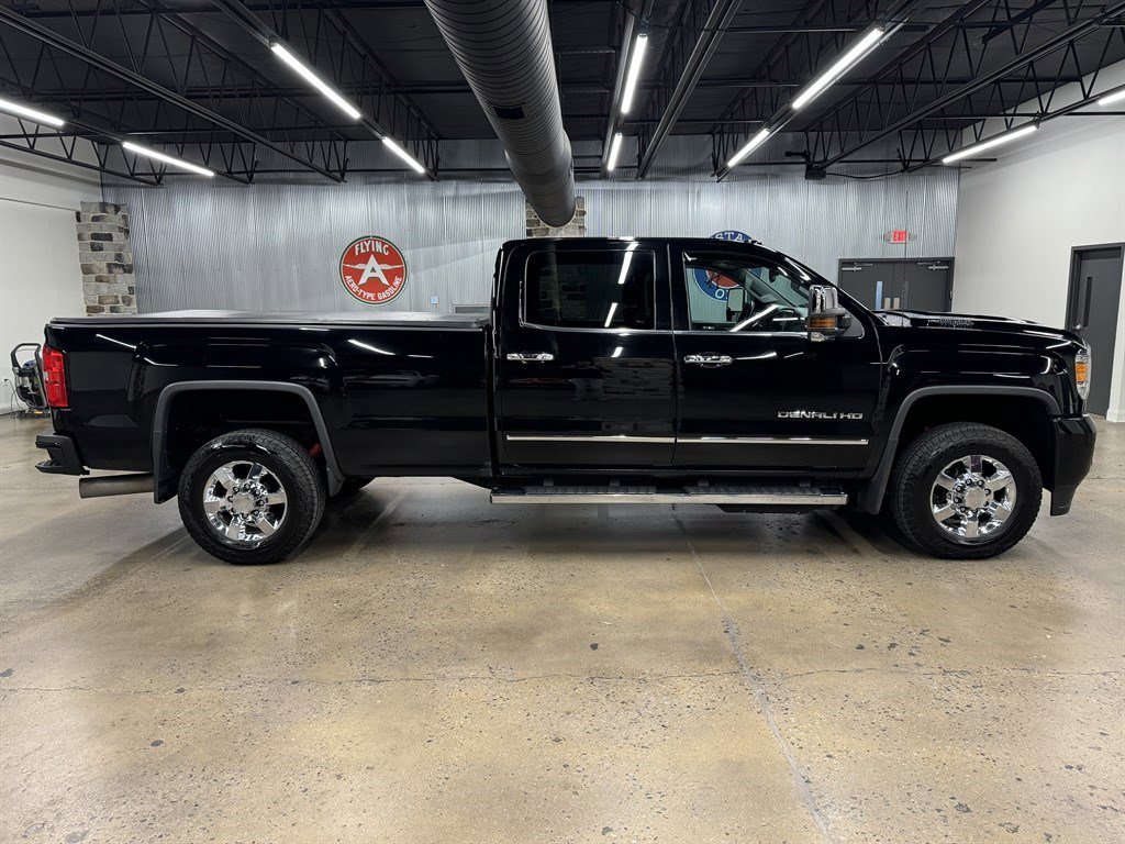 Used 2018 GMC Sierra 3500 Denali w/ Duramax Plus Package AWD/4WD image 16