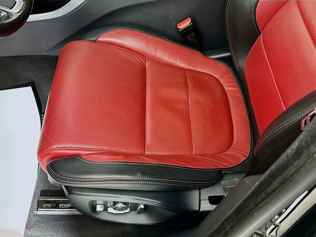 Used 2020 Jaguar F-PACE Checkered Flag image 21