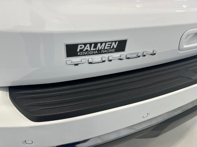 Certified 2025 GMC Yukon AT4 w/ AT4 Premium Plus Package AWD/4WD image 36