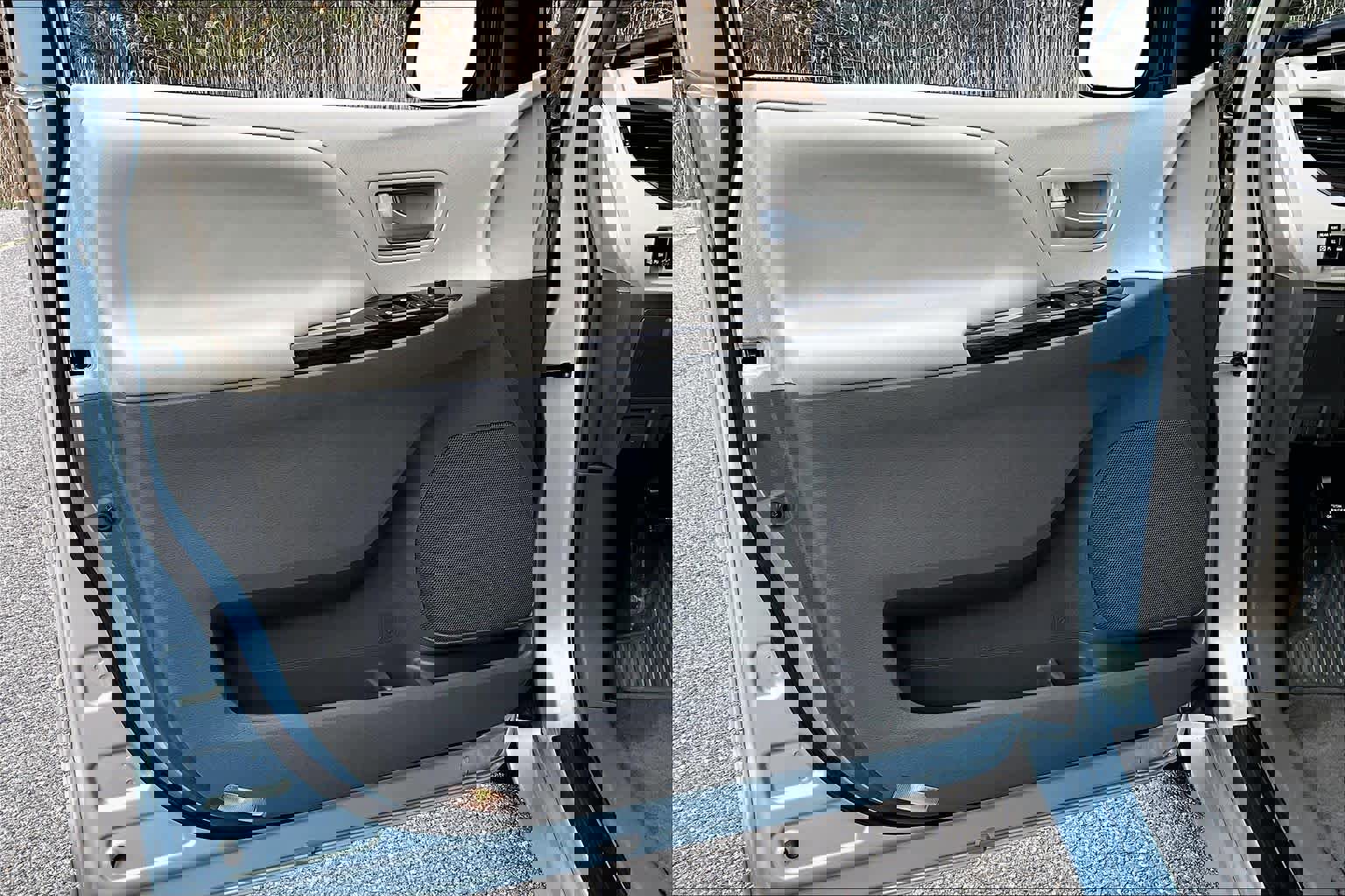 Used 2016 Toyota Sienna XLE w/ XLE Navigation Package image 22