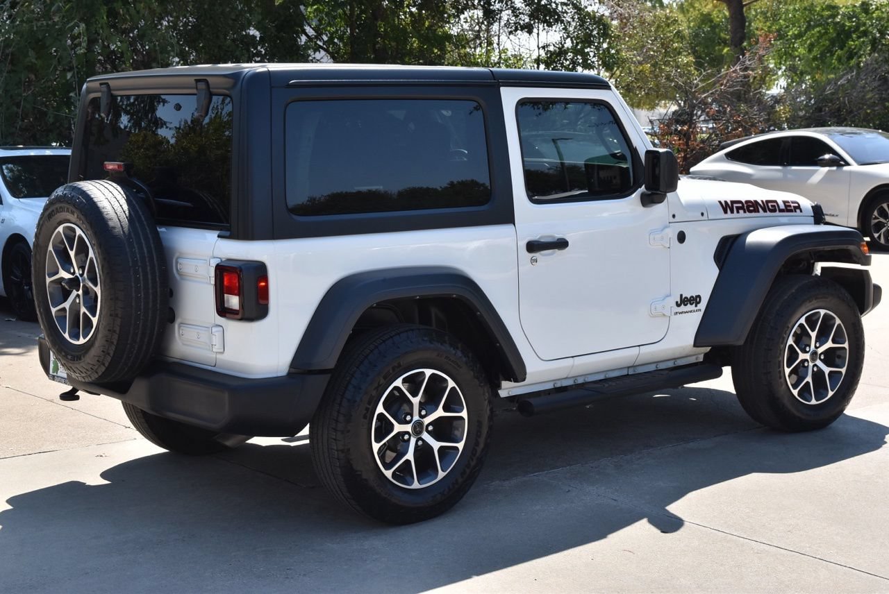 Used 2024 Jeep Wrangler Sport AWD/4WD image 7