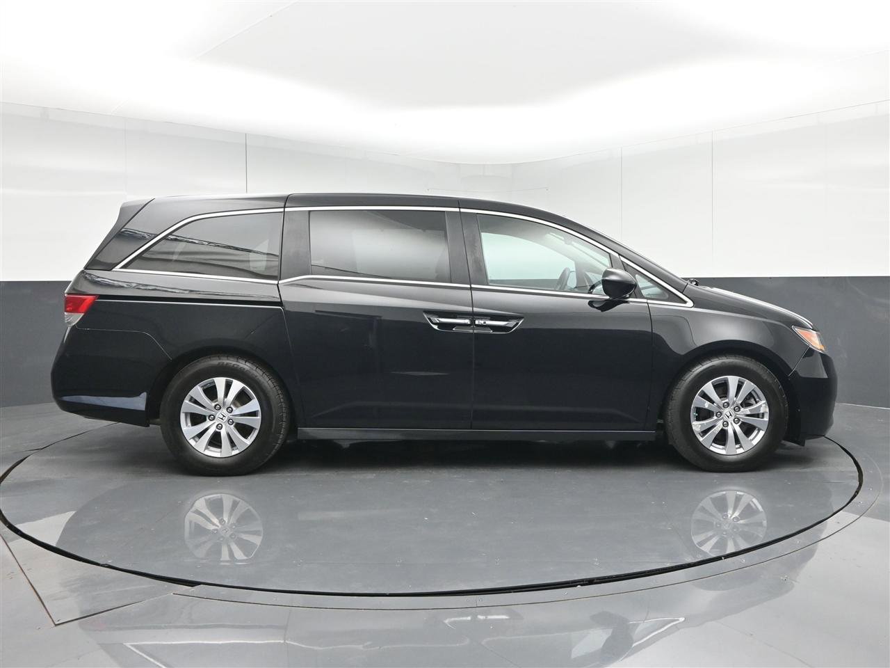 Used 2015 Honda Odyssey EX image 4