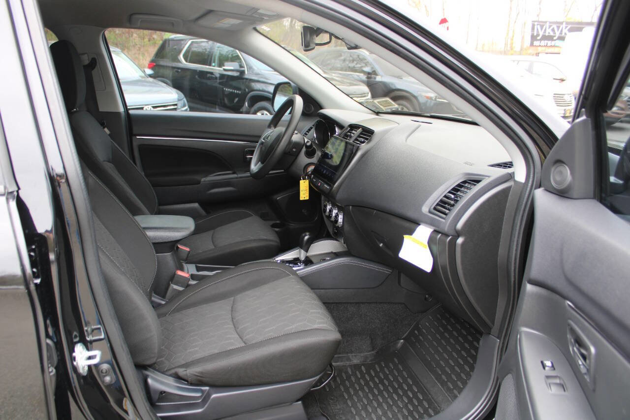 Used 2024 Mitsubishi Outlander Sport AWD image 28