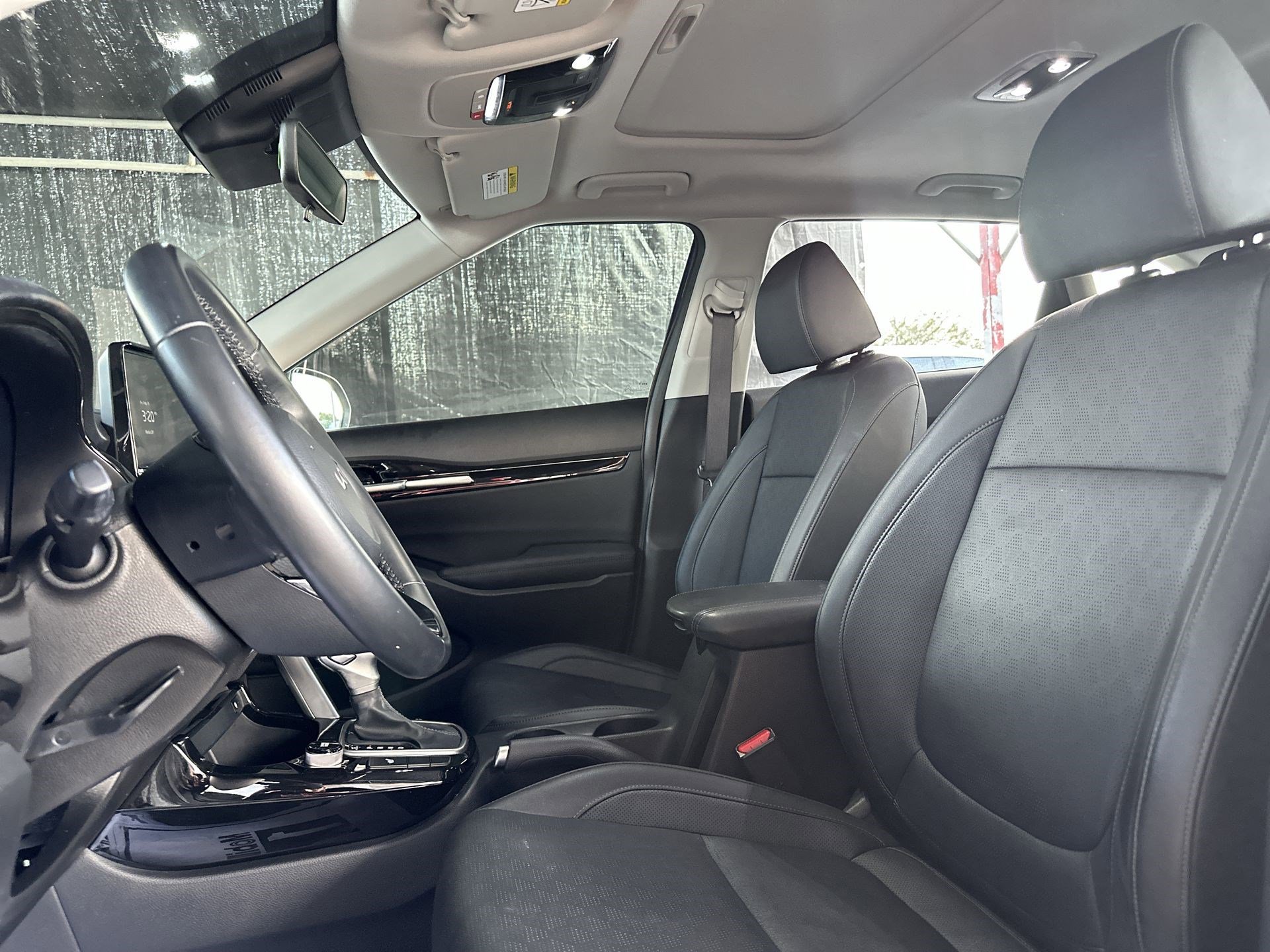 Used 2023 Kia Seltos EX image 13