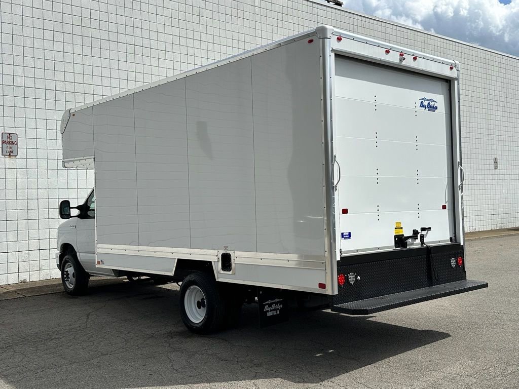 New 2027 Ford E-450 and Econoline 450 Super Duty w/ Power Equipment Group RWD image 27
