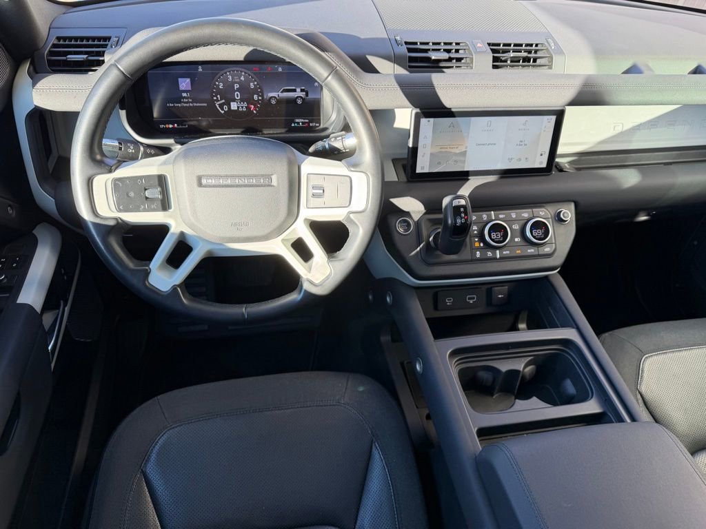 Used 2021 Land Rover Defender 110 SE image 17