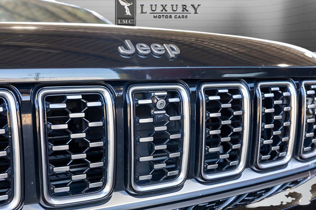 Used 2021 Jeep Grand Cherokee L Summit AWD/4WD image 15