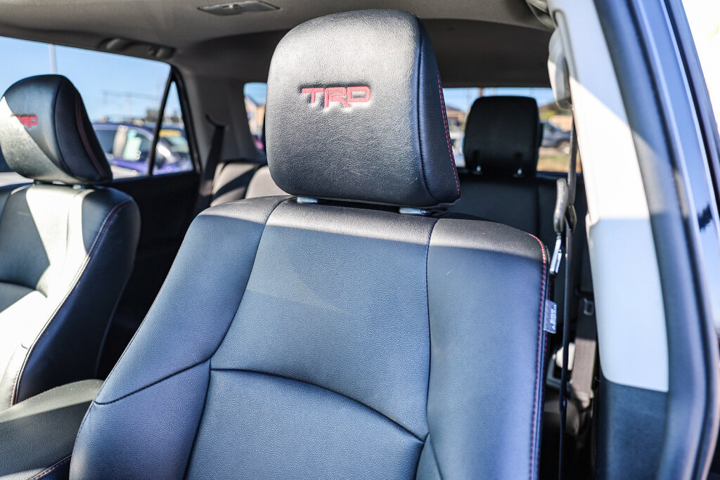 Certified 2024 Toyota 4Runner TRD Off-Road Premium w/ Moonroof Package AWD/4WD image 17