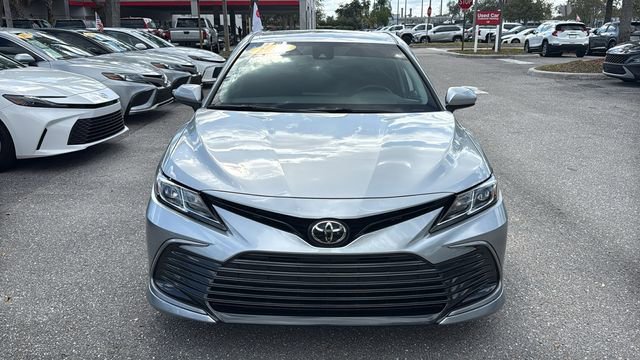 Used 2022 Toyota Camry LE image 2