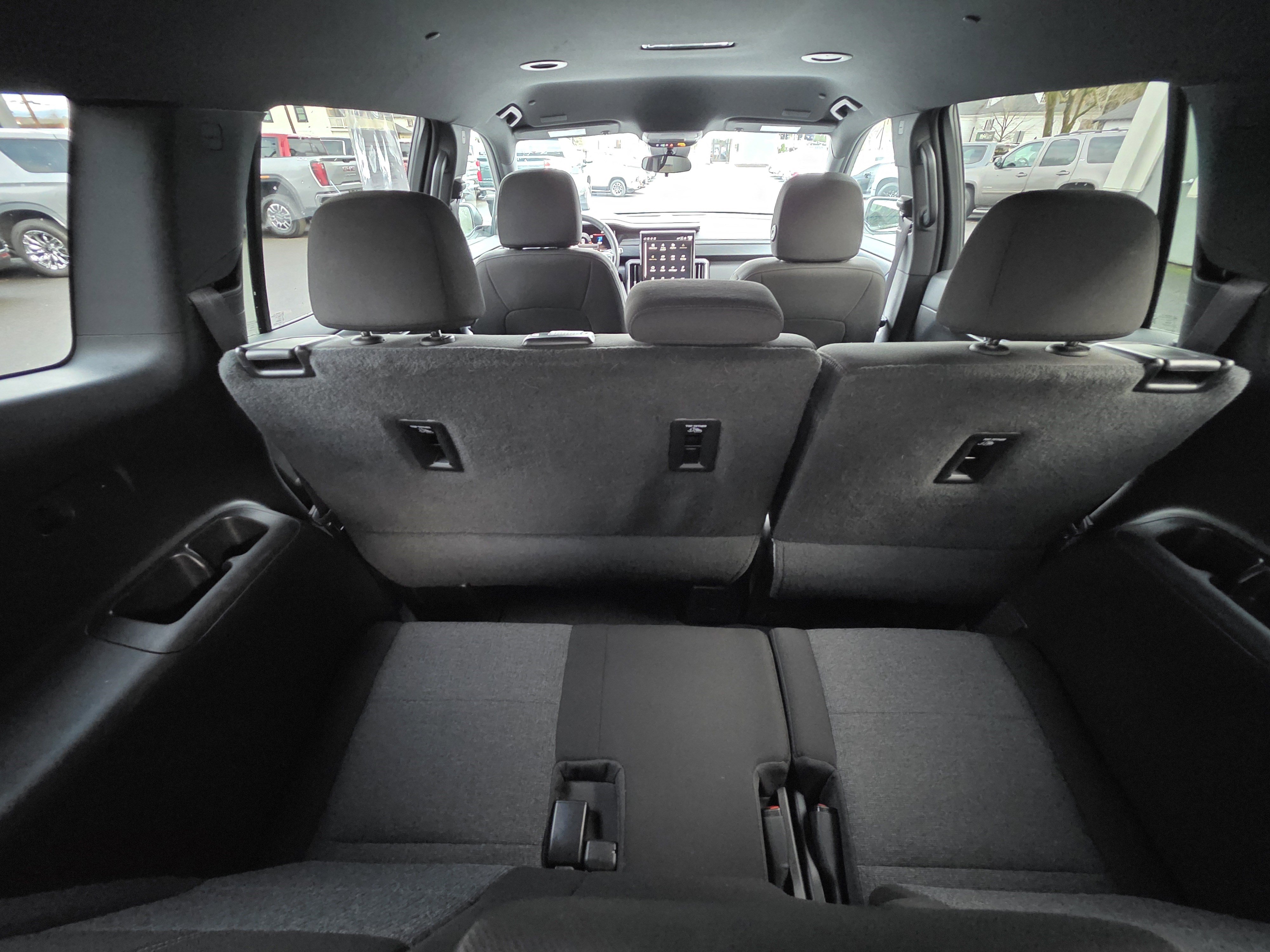 Used 2025 GMC Acadia Elevation image 25