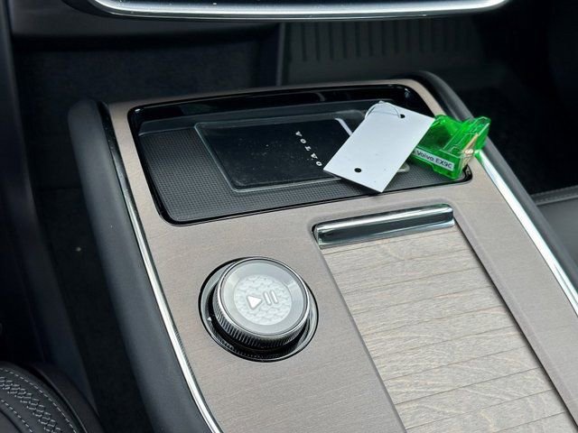 New 2025 Volvo EX90 Plus image 23