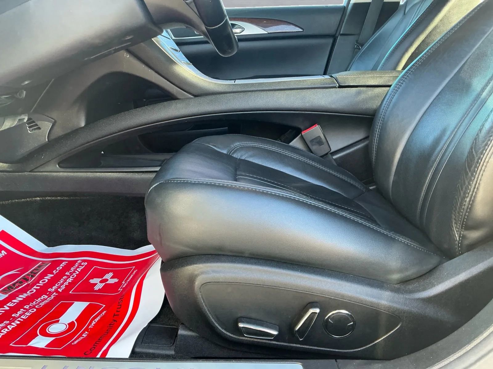 Used 2016 Lincoln MKZ w/ Equipment Group 300A Reserve image 10