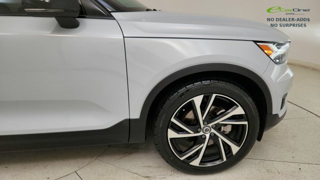 Used 2022 Volvo XC40 T4 R-Design w/ Protection Package Premier FWD image 21