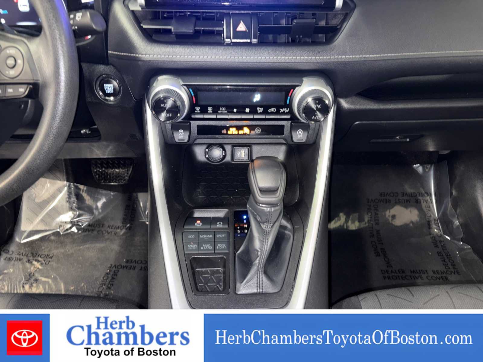 Used 2023 Toyota RAV4 XLE w/ Convenience Package AWD/4WD image 15