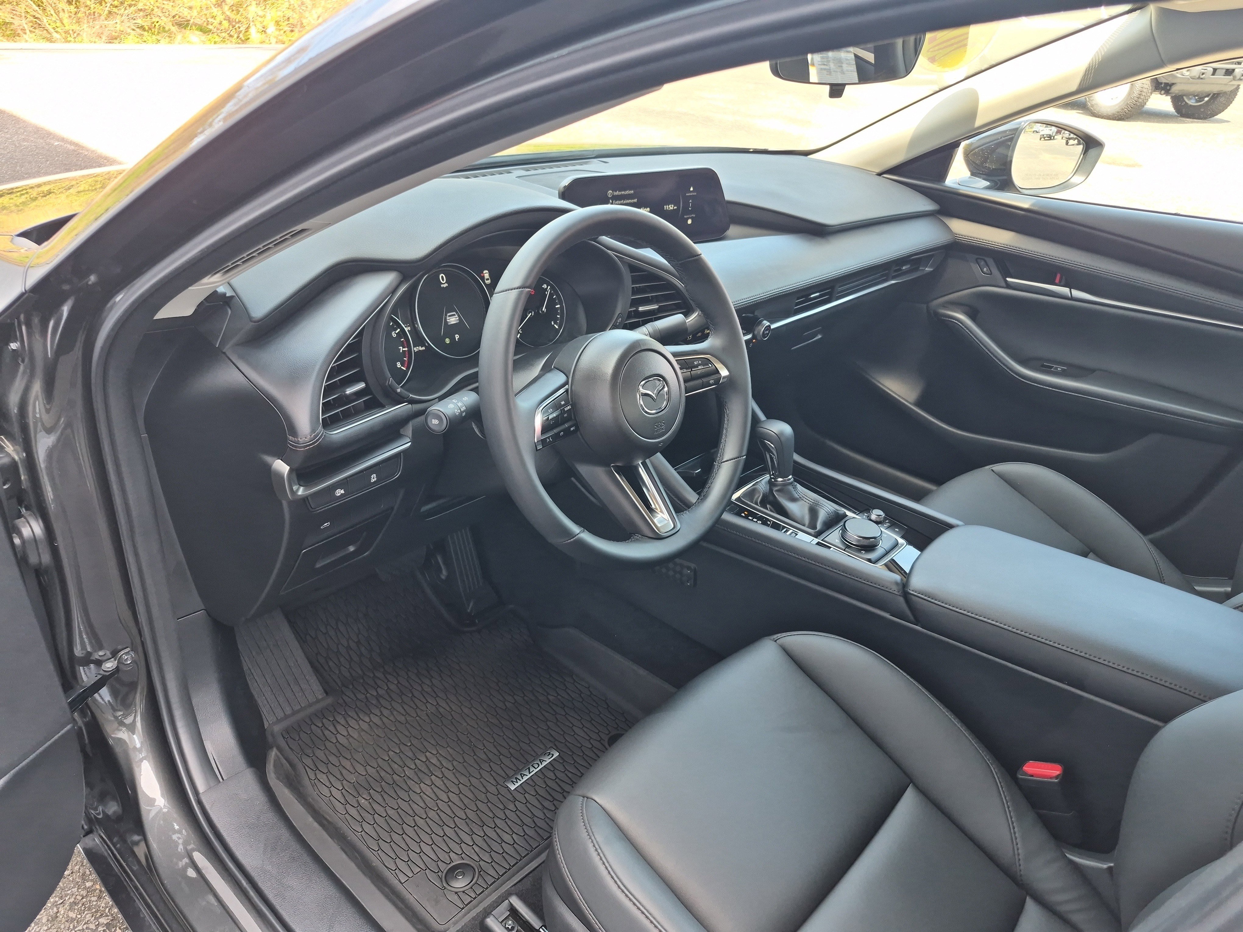 Used 2025 MAZDA MAZDA3 s image 13