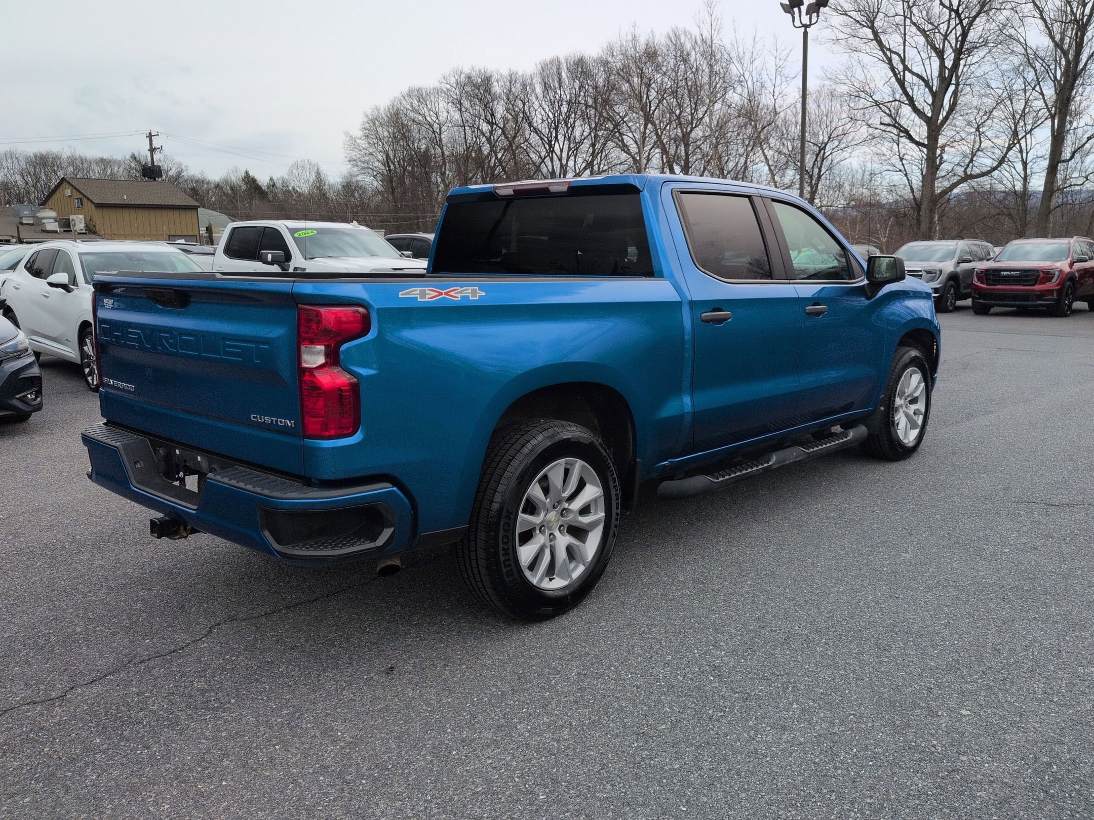 Used 2022 Chevrolet Silverado 1500 Custom image 5